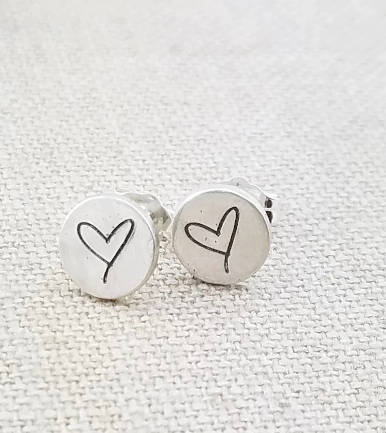 

Trend Classic Silver Color Engraving Pattern Stud Earrings Women Creativity Shaped Heart Drop Earrings for Women Party Jewelry