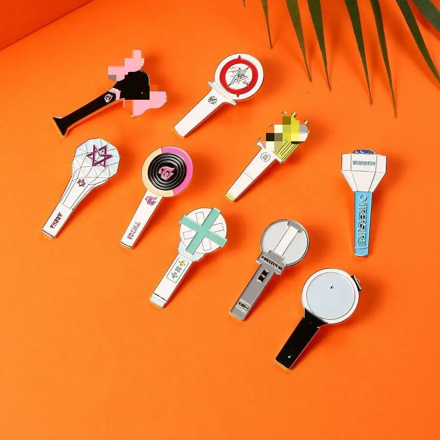 

KPOP Bangtan Boys Light Badges Stray Kids Alloy Brooches Backpack Accessories Toy Accessories Gifts Fan Collections JIMIN SUGA