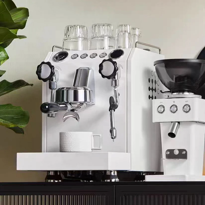 Профессиональная коммерческая кофеварка из нержавеющей стали 2700 Вт 15 бар 1