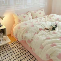 Постельное бельё с сердечками#1