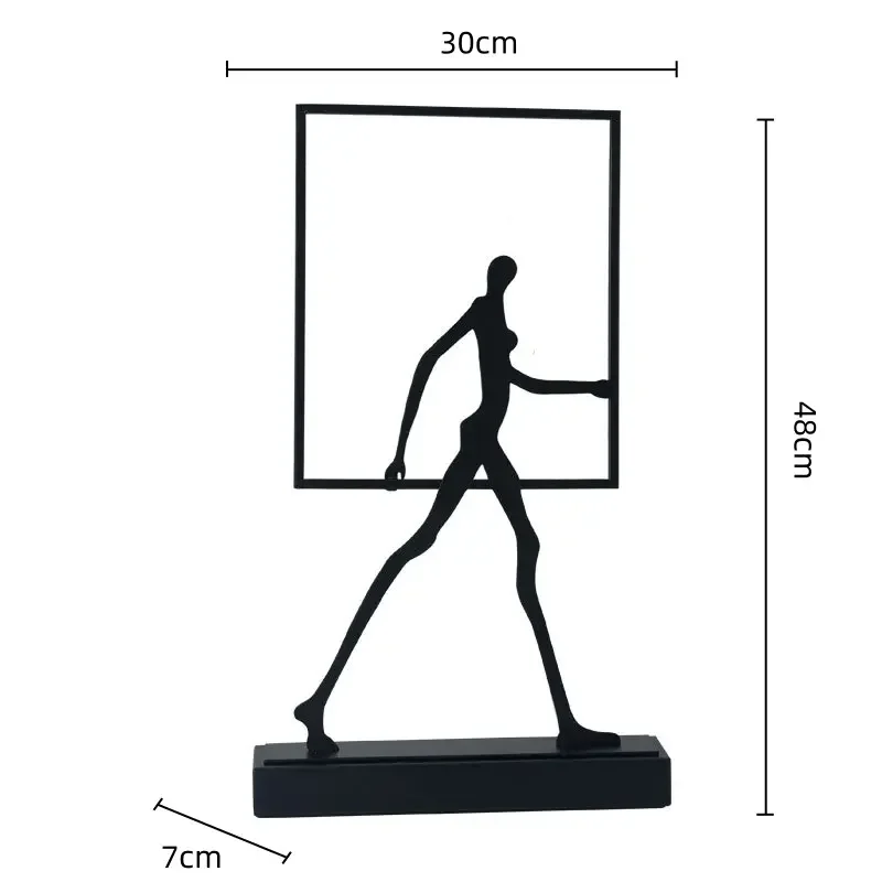 

Абстрактная фигурка из кованого железа