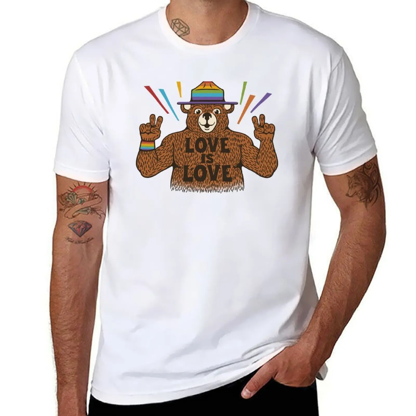 Фото Футболка Love is Love Bear Pride Flag от Tobe Fonseca, мужская футболка из 100% хлопка, футболка с индивидуальным принтом №1