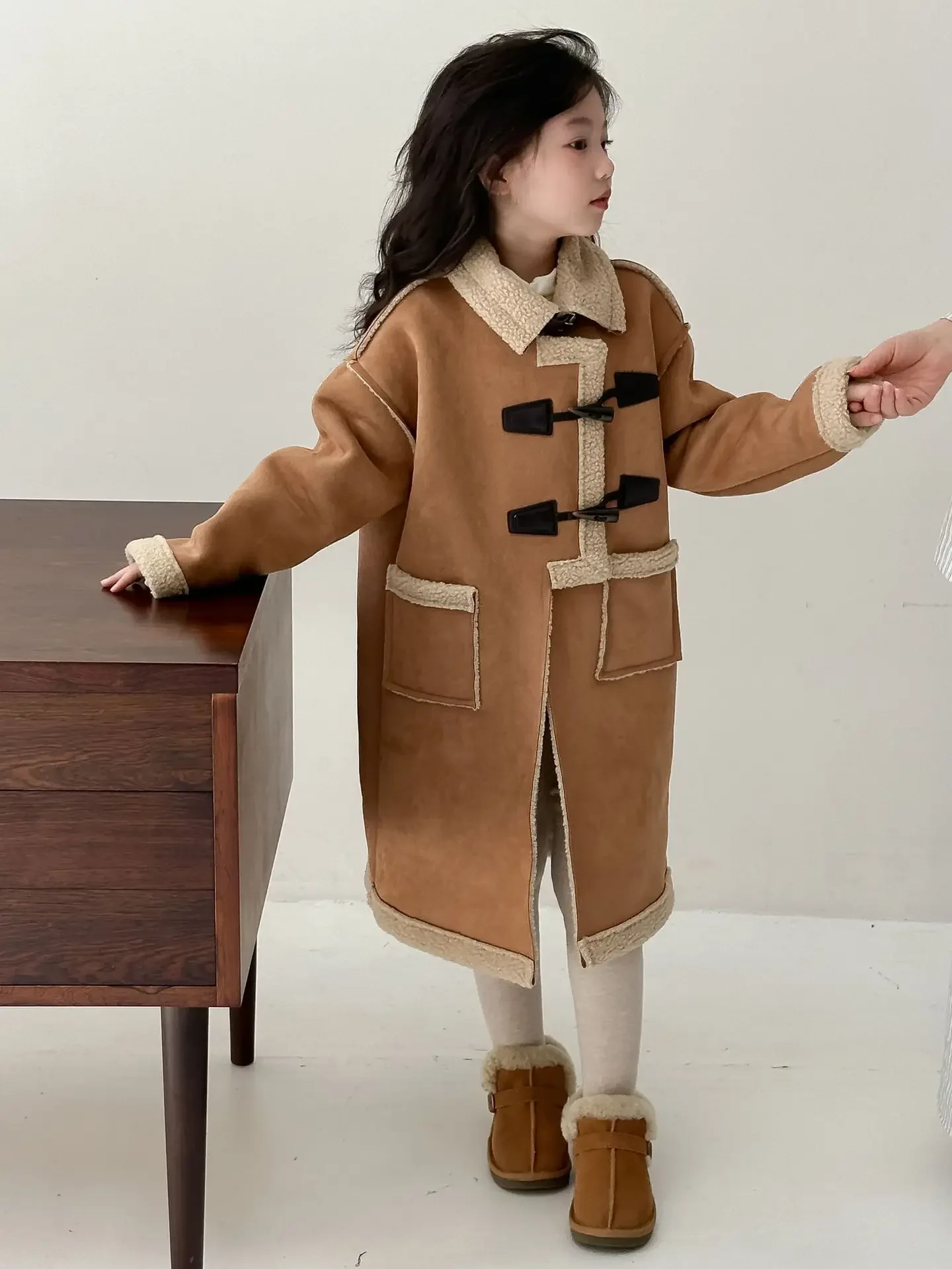 Пальто для девочек 2024 зимняя новая детская одежда детское пальто в иностранном