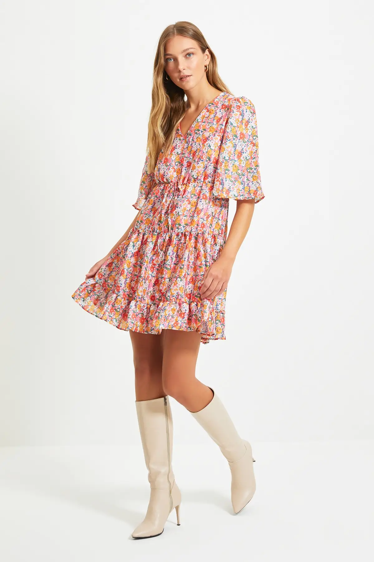 

Trendyol Decorated V Collar Dress TWOAW22EL0498