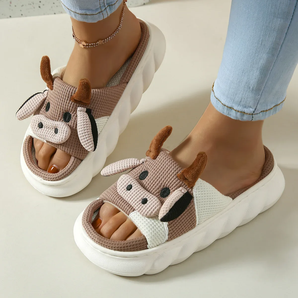 Домашние тапочки на толстой подошве для мужчин и женщин всесезонные