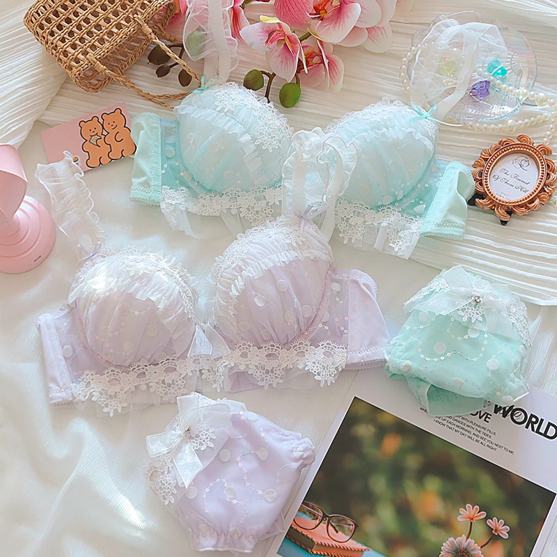 Комплект женского кружевного нижнего белья с чашками пуш-ап и блестками