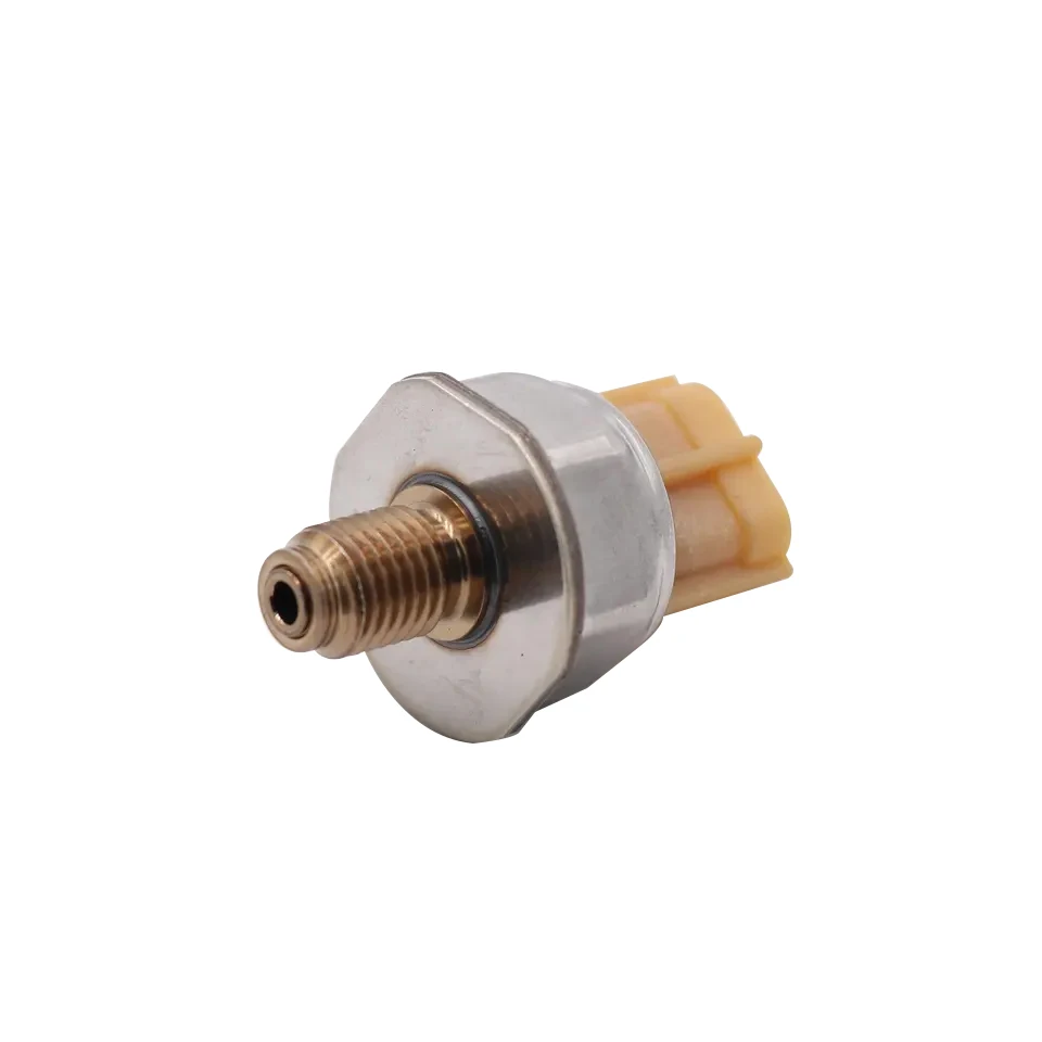 

New common rail diesel engine oil pressure sensors 45PP3-7 old D40 trucks
