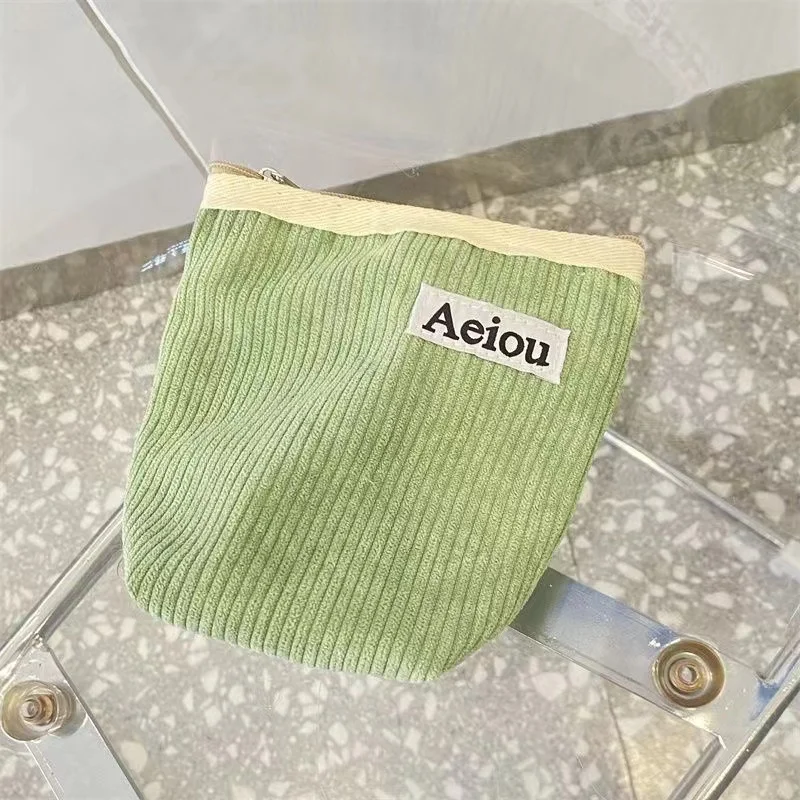 Рисунок 4 - Корейская сумка для хранения Aeiou