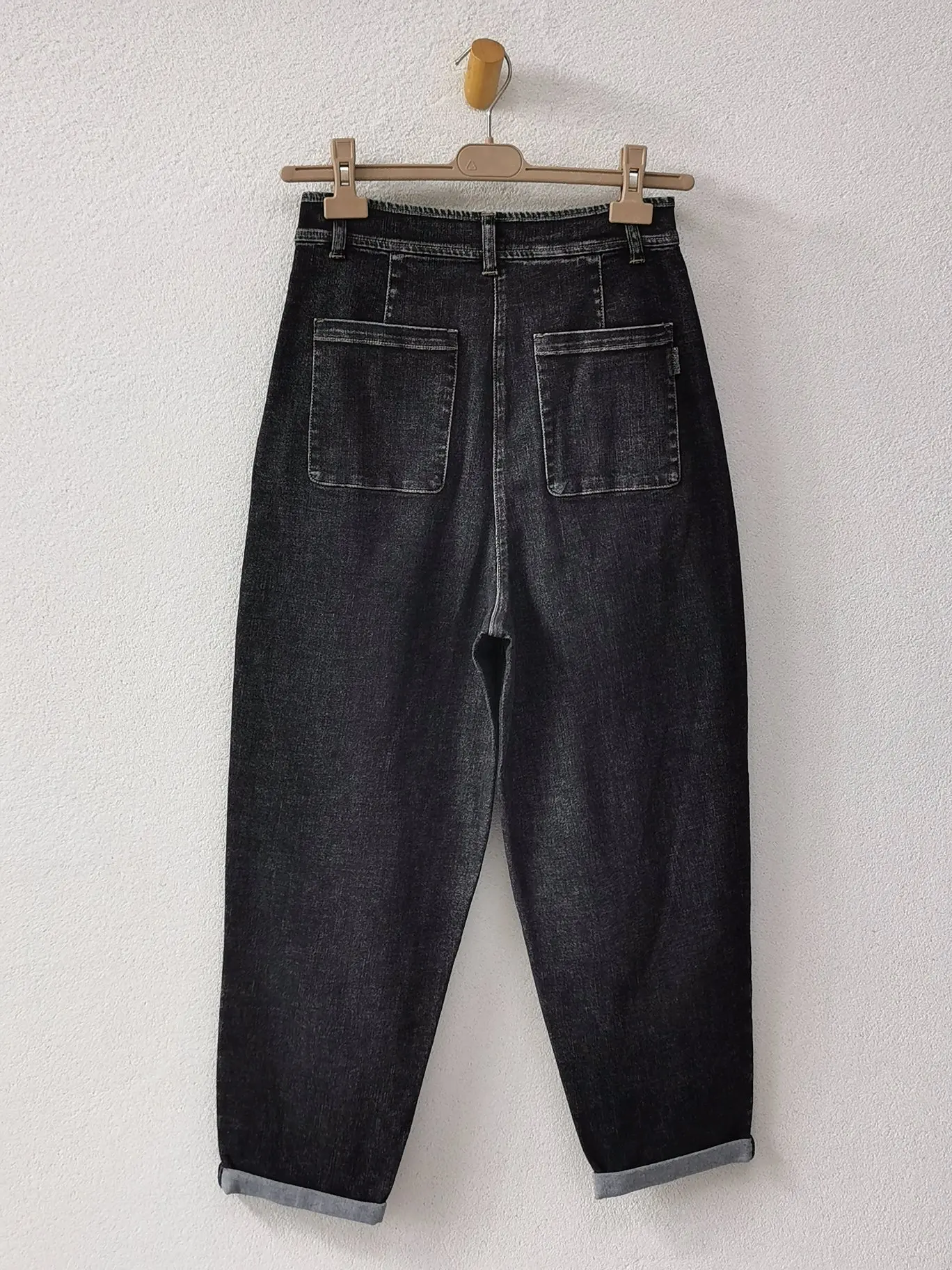 Рисунок 3 - Женские джинсы, штаны