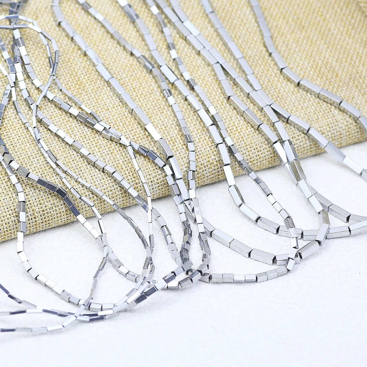 Прямоугольник покрытие из натурального камня серебристые гематитовые прокладки