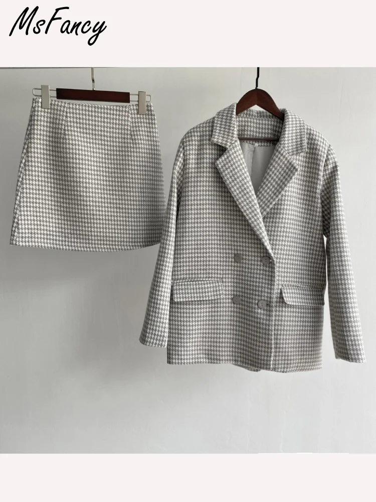 Женский элегантный двубортный Блейзер-оверсайз с высокой талией и мини-юбкой |