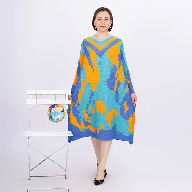 

Miyake Pleats Women's Dresses 2023 Summer New Printing Round Neck Long-sleeved Fashion Large Size Office Ladies Women Clothing