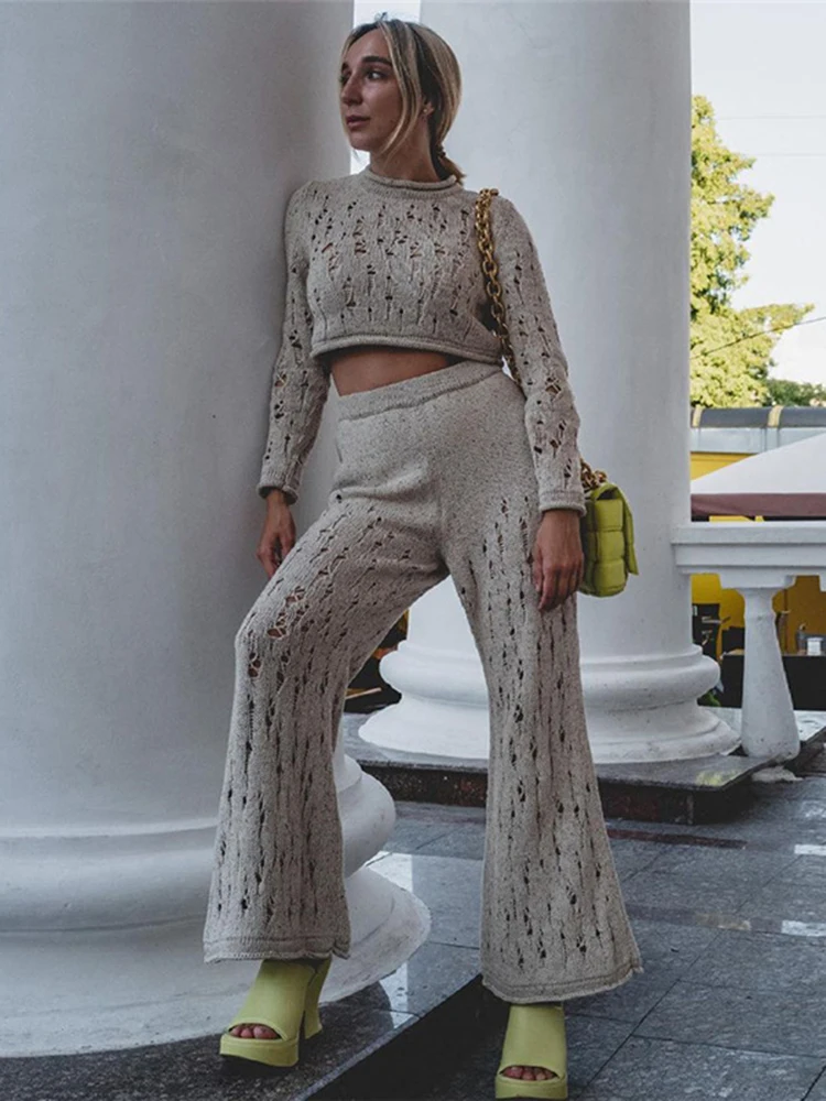 

Женский трикотажный комплект из двух предметов, короткий топ с длинным рукавом и прямые брюки с высокой талией