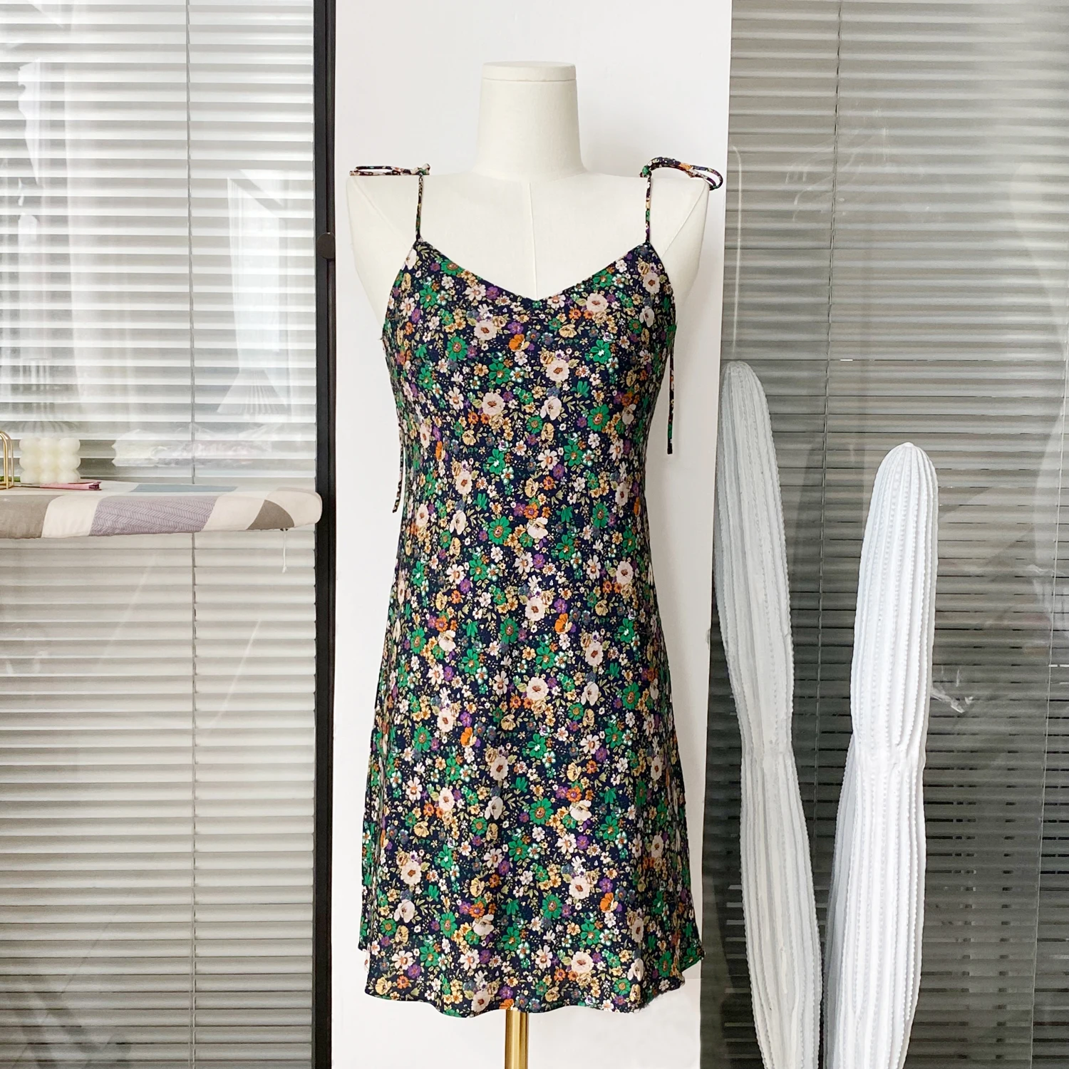 

Sexy Dress For Women 2023 Vintage Floral Slip Dress V-neck A-line Midi Dresses