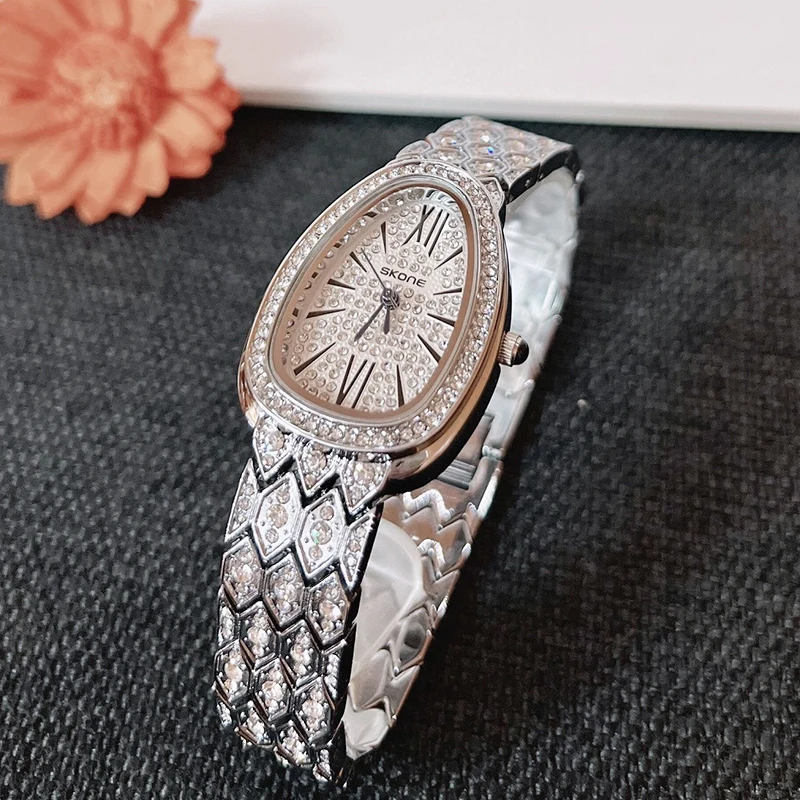 Водонепроницаемые персонализированные женские часы со змеиной головой и