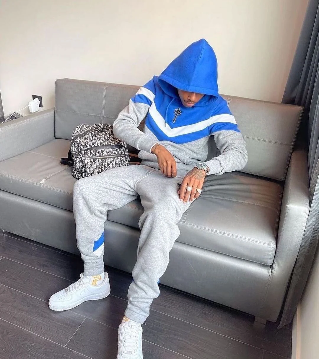 

Trapstar Suits Hoodies Jogging Pants V-Stripe Hooded Tracksuit Men Women High Quality Embroidered suits Hooded+pants WY682