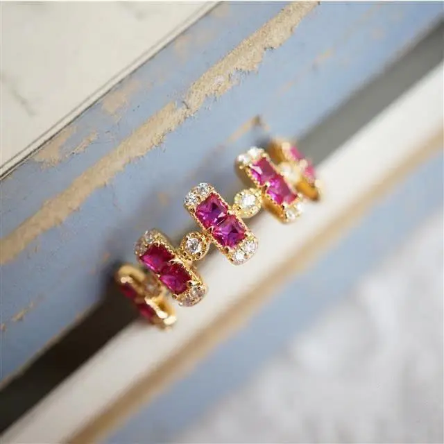 

Japan Agete Wind Red Corundum Fence Broken Diamond S925 Ring Retro Noble and Elegant All-match Temperament Ring Female