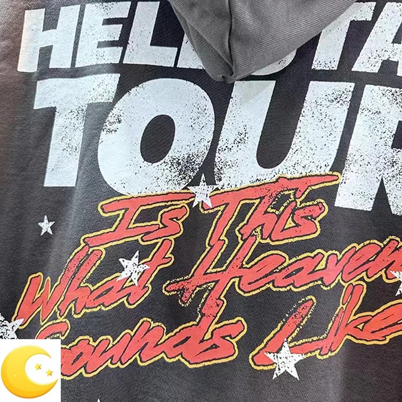 Рисунок 4 - Толстовка с капюшоном и надписью