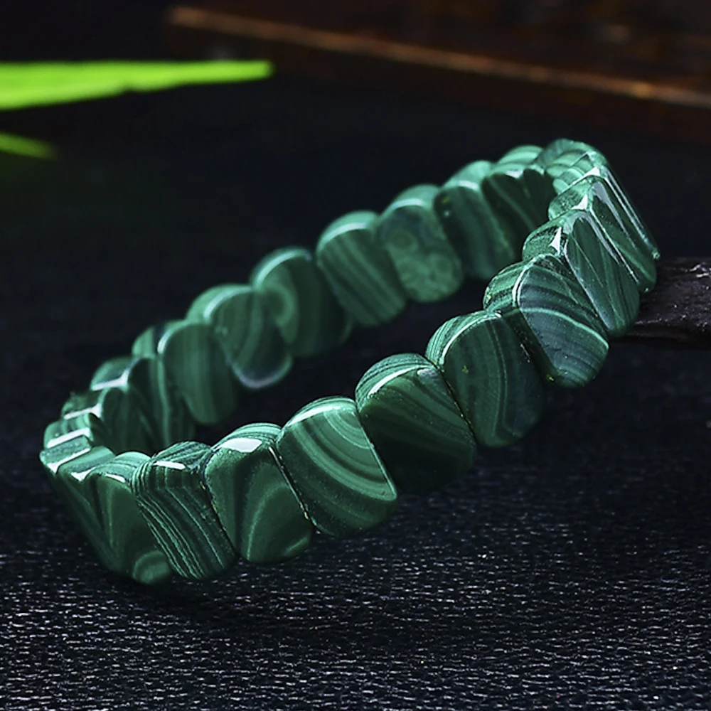 

Малахитовый камешек