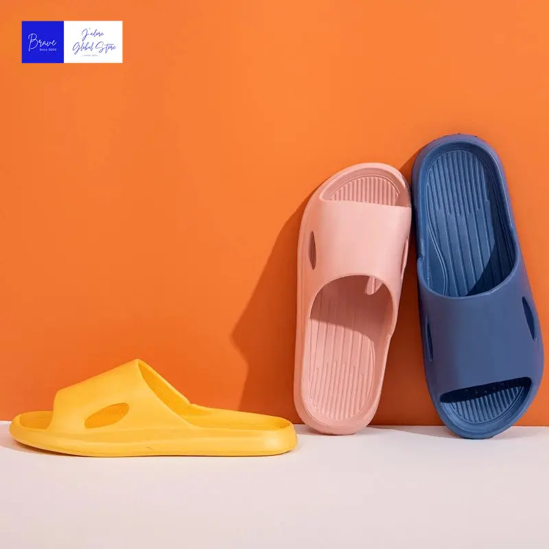 Thick Platform Women Bathroom Home Slippers Cloud Slippers Soft Sole EVA Indoor Slides Sandals Summer Non-slip Flip Flops