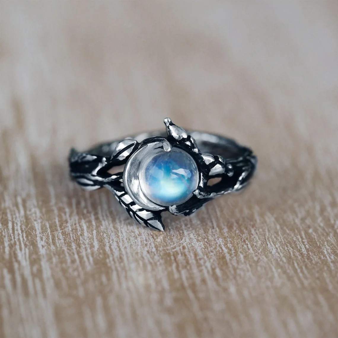 

Alloy vintage branch moon ring geometric pattern moonshine band jewelry woman