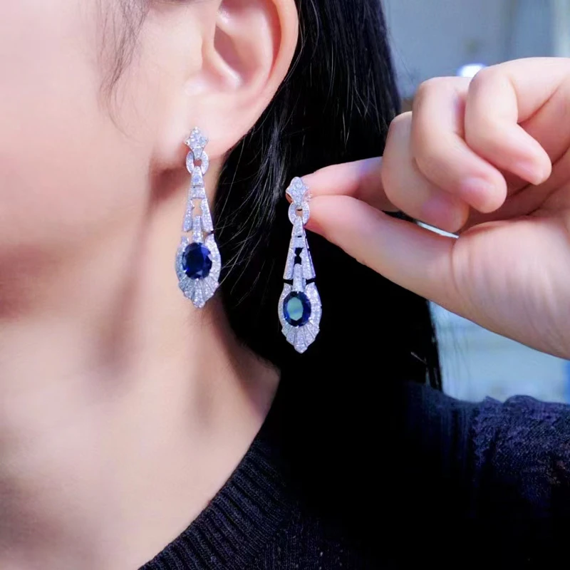 

Женские серьги из серебра 925 пробы с фианитами