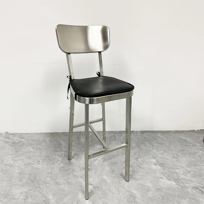 Регулируемый по высоте стул бар из ротанга вращающийся 38 высокий деревянный