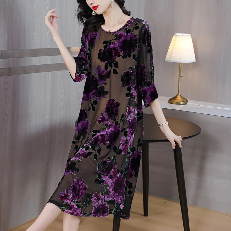 

2023 Autumn and Winter New Purple Silk Flocked Velvet Long Sleeve Dress Women's O-Neck Loose Size Retro Knee Long Dress Robe