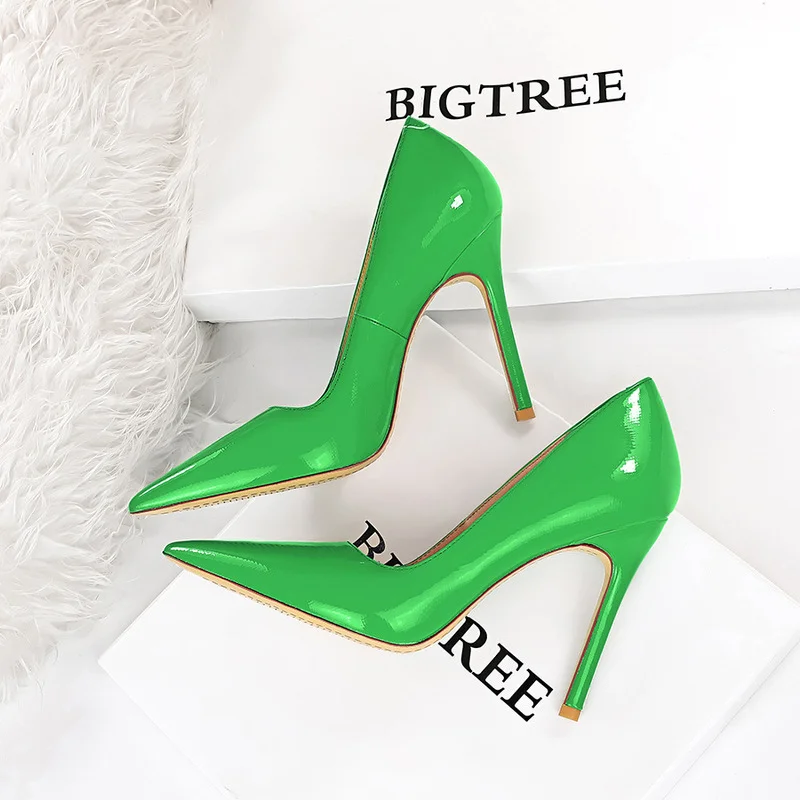 

2022 Shoes New Green Patent Leather Women Pumps High Heels Quality Party Shoes Stiletto Heels Fashion Wedding Shoes Plus Size