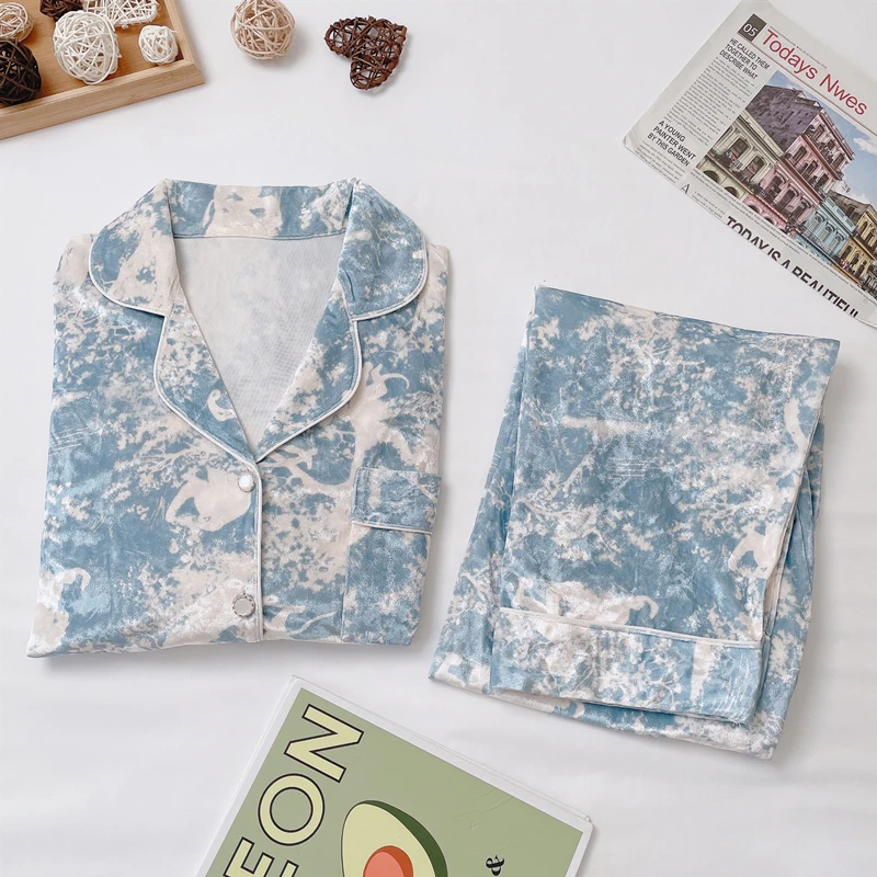 

Золотистая бархатная Пижама женская весна осень и зима 2023 Новинка чернильная живопись с длинным рукавом искусственная Роскошная Высококачественная домашняя одежда