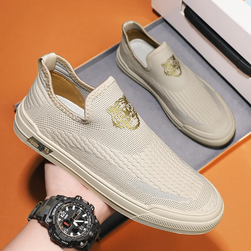 

Men Causal Shoes Summer New 2022 Tiger Print Slip-on Loafers Youth Street Trend Breathable Knit Flat Skateboard Shoes