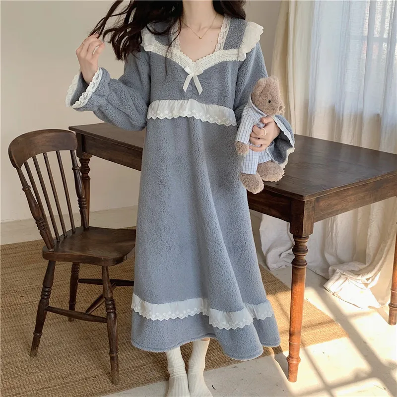 

Женский утепленный пижамный комплект, синяя Коралловая флисовая Осенняя рубашка с квадратным воротником и кружевные лоскутные брюки, милы...