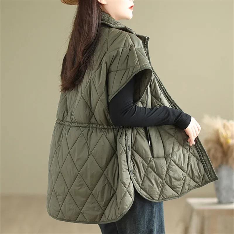 Женский жилет с подкладкой на пуху