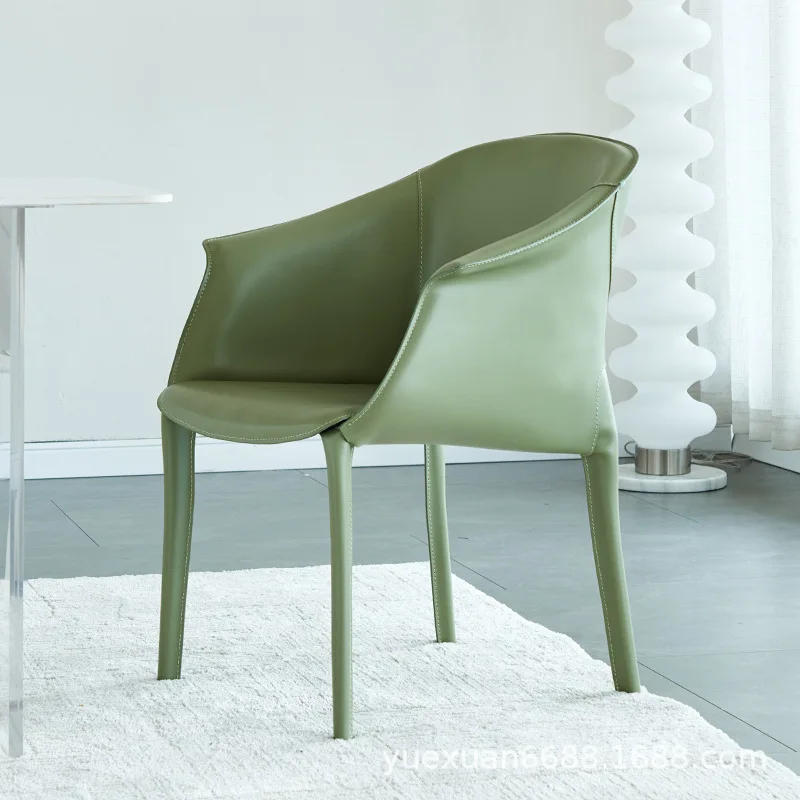 

Кожаный обеденный стул, минималистичный современный скандинавский Роскошный итальянский обеденный стул с подлокотником, серебристая Обеденная Мебель