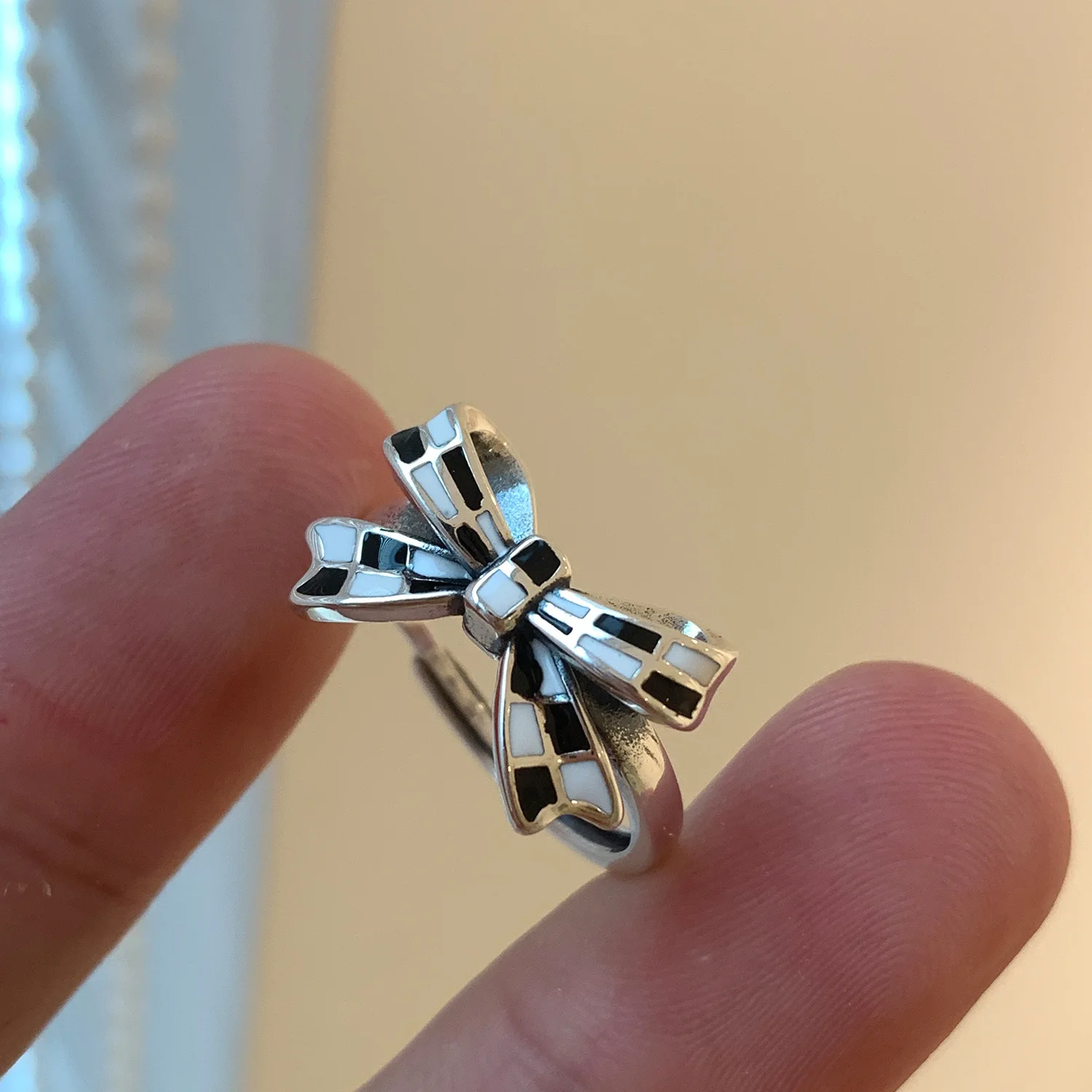 

Original Jewelry Elegant Bowknot Design Thai Silver Female Party Ring No Fade Cheap For Women New Year Gifts