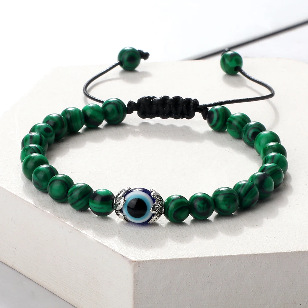 Браслет эластичный с бусинами из натурального камня 8 мм