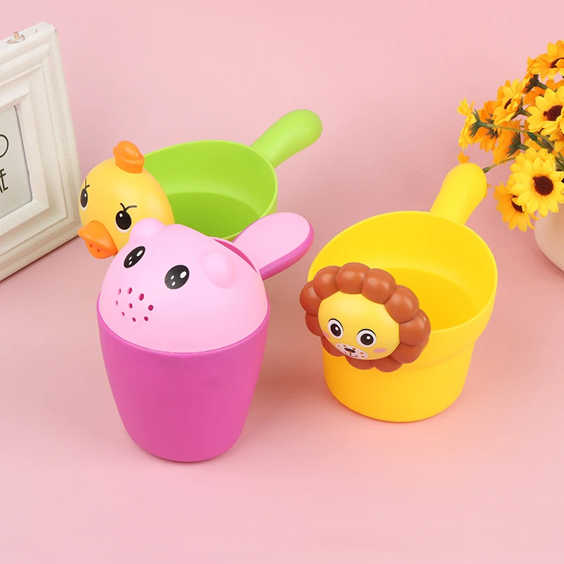 1PC Cartoon Kids Summer Beach Toys Cute Animal Design Baby Watering Can Seaside Kids Play Water Games Toy Kids Outing Supplies