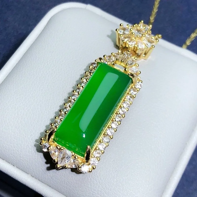 

Natural Agate Ice Seed Green Chalcedony Safe and Peaceful Brand Pendant Emperor Emerald Female Necklace
