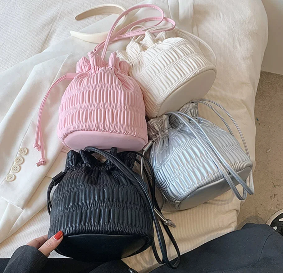

Silver Pleated Women's Bucket Shaped Bag PU Leather Drawstring Handbags Sewing Y2K Soft Crossbody Bag
