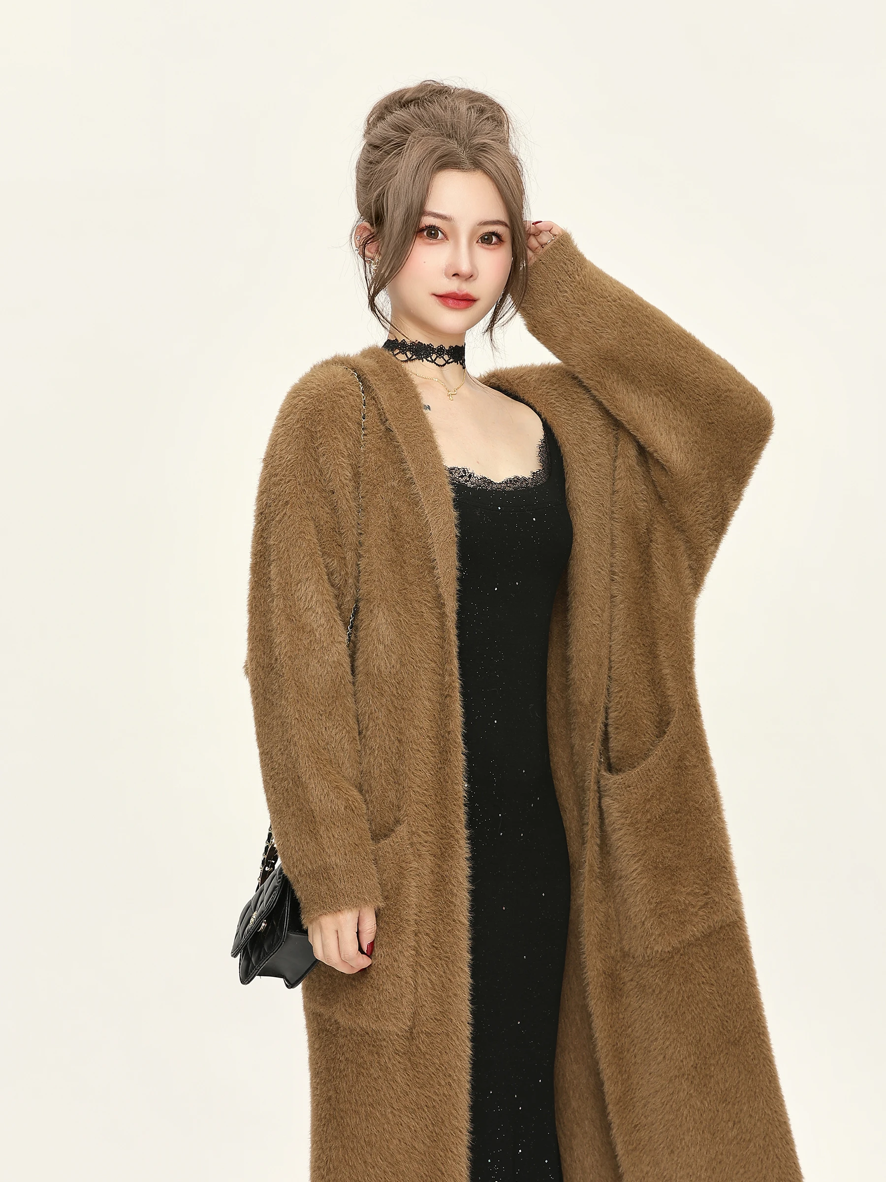 Маленькая станция одежды P мягкий клейкий мохеровый капюшон длинный свитер