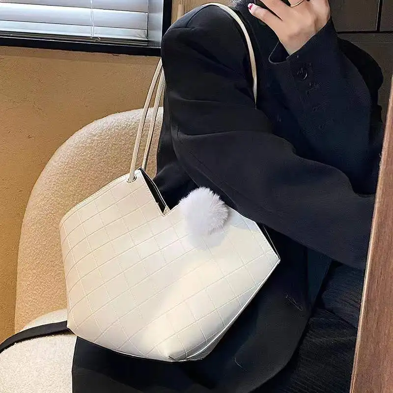 

Fashion Net Red Ins Niche Woven Handbag Women's Bag 2022 Spring New Commuter Shoulder Bag Korean Version Underarm Bag Tote Bag