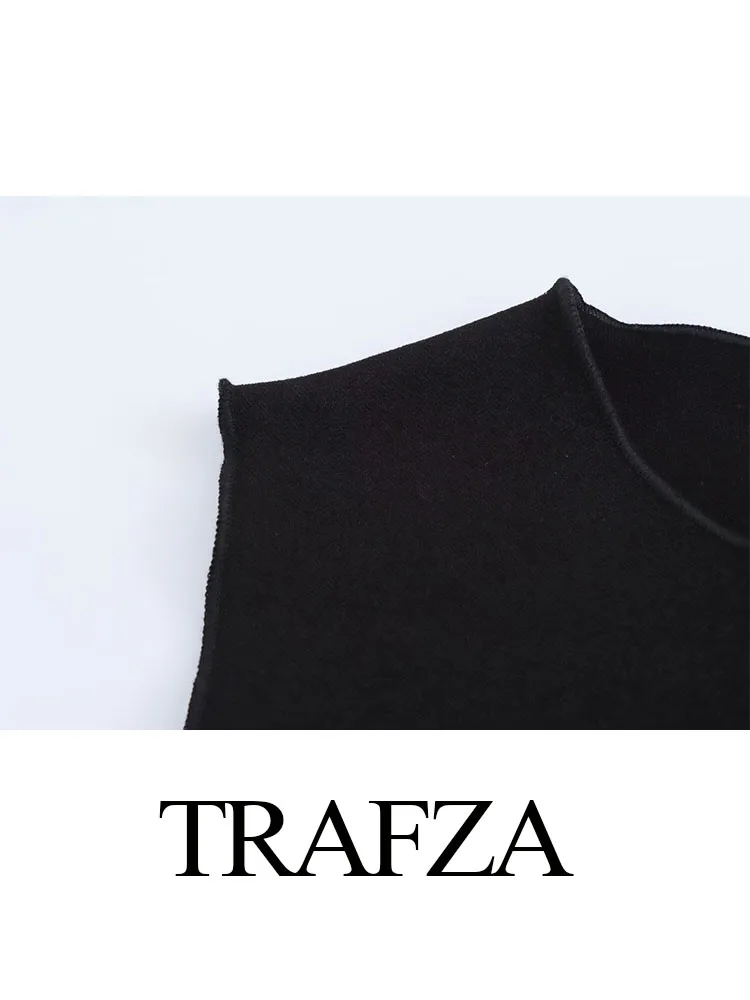 Костюм брючный женский однобортный без рукавов с круглым вырезом и элегантные