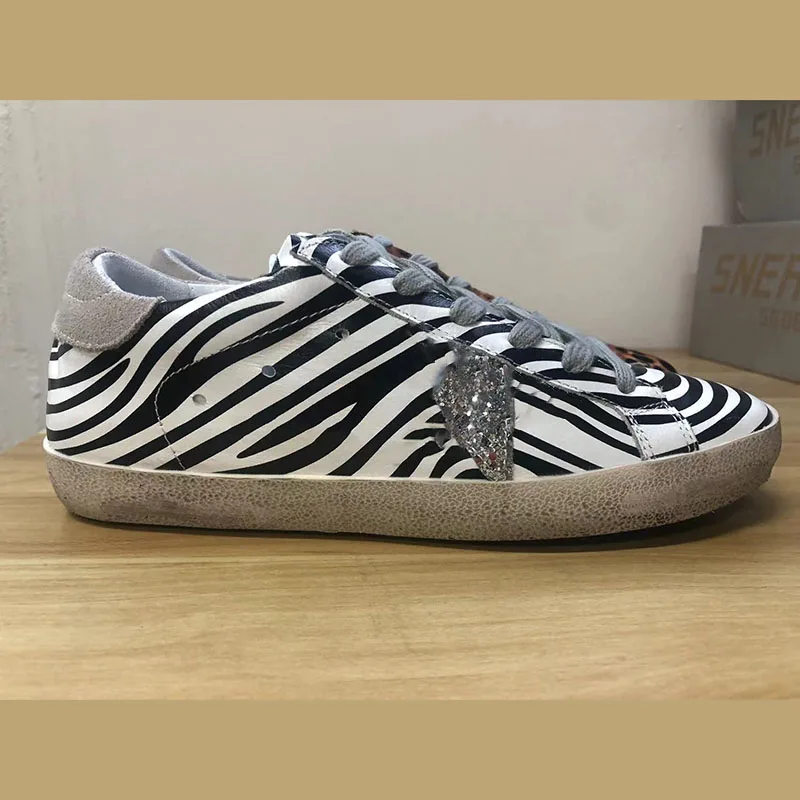 

2022 Four Seasons New Parent-Child Fashion Mandarin Duck Head Layer Leather Custom Small Dirty Shoes Sports Casual Shoes ST225