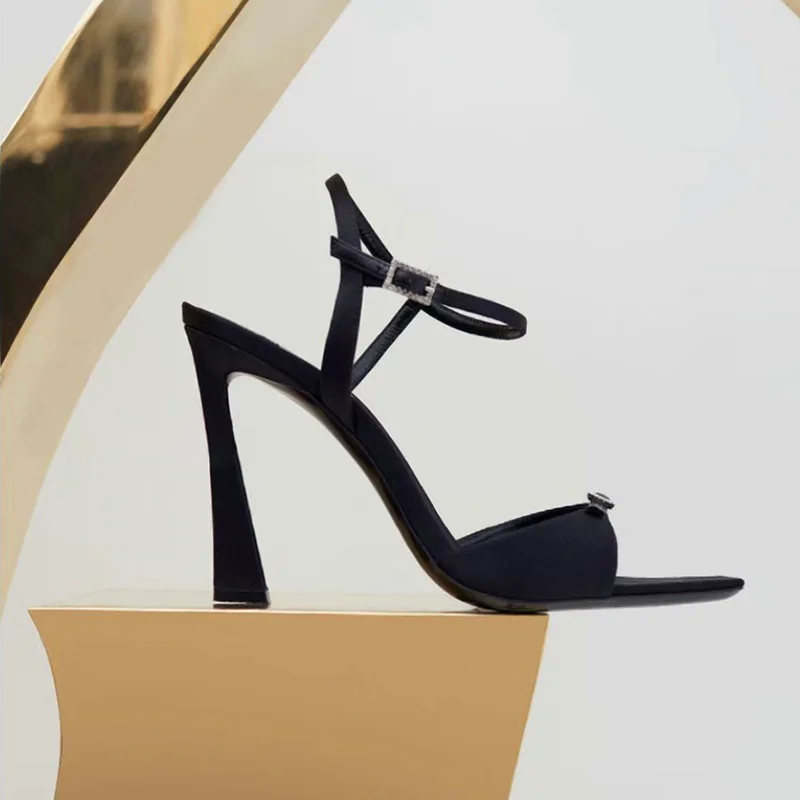 Women's Sandals 2023 Summer New Fashion Rhinestone Needle Button Black Satin Fine High Heel Open Toe Roman Shoes.