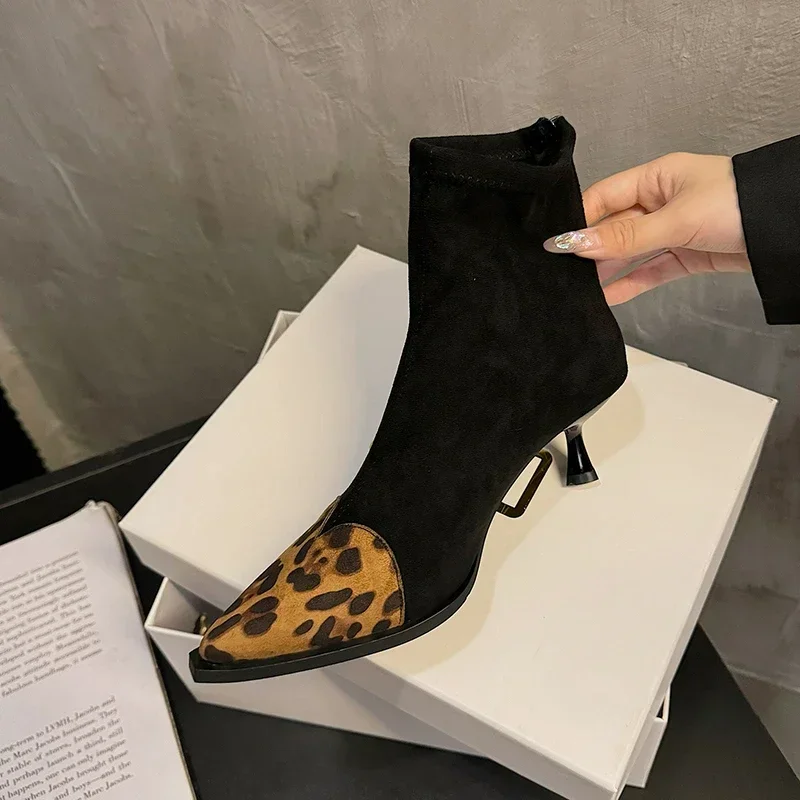 Новые осенние модные ботинки 2025 года женская обувь ковбойские сапоги на высоком