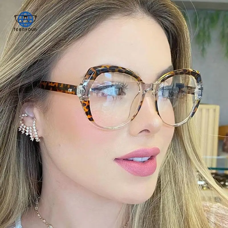 

Foreign Trade New Cross Border Net Red With Rainbow Flat Mirror Fashion Simple Tr90 Glasses Frame Irregular Anti-blu-ray Glasses