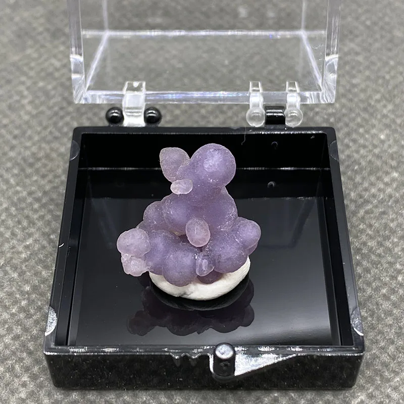 

Натуральный виноградный агат TEGSTGKW