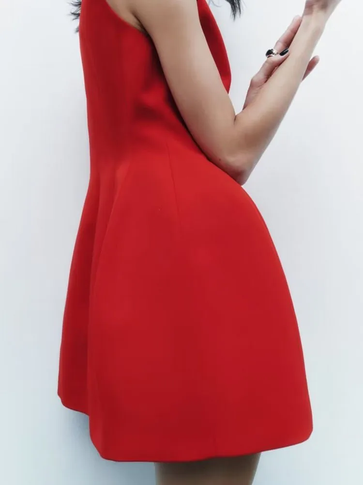 Zara Red Dress open back. Calliope in a Red Dress. Платье Zara красное короткое купить.