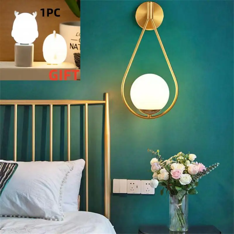 

Nordic Personality Creative Living Room Metal Wall Lamp Fashion Modern Minimalist Model Bedside Glass Wall Lamp Bedroom