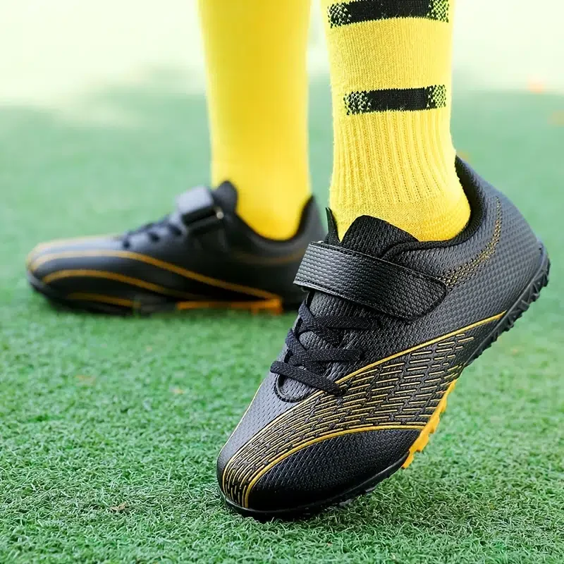 New Kids Breathable Anti-slip Cleat With Striped Print  Lightweight Durable Sneakers For Outdoor Running Training